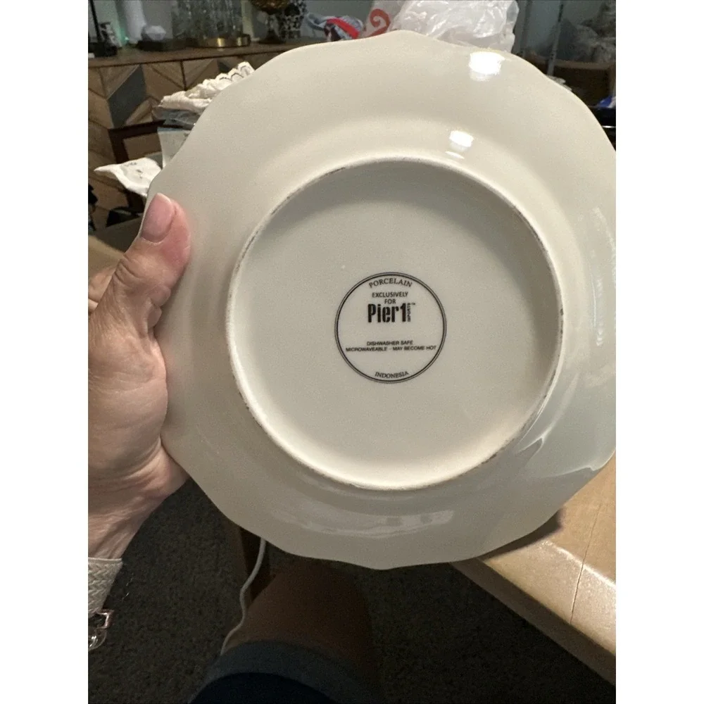 Set of 4 Pier One 8.5 Plates Bright Floral Discontinued Scalloped Rim